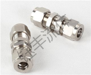 穿板直通中间接头1