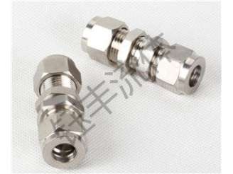 穿板直通中间接头1